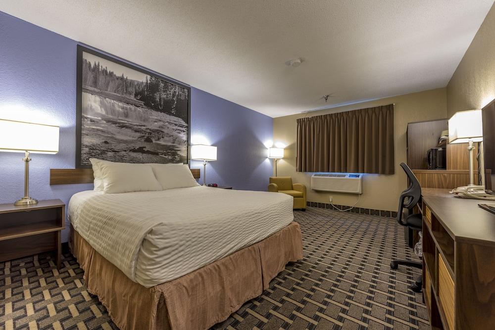 ซูเปอร์ 8 บาย วินด์แฮม แคมลูปส์ บริติชโคลัมเบีย Hotel ภายนอก รูปภาพ