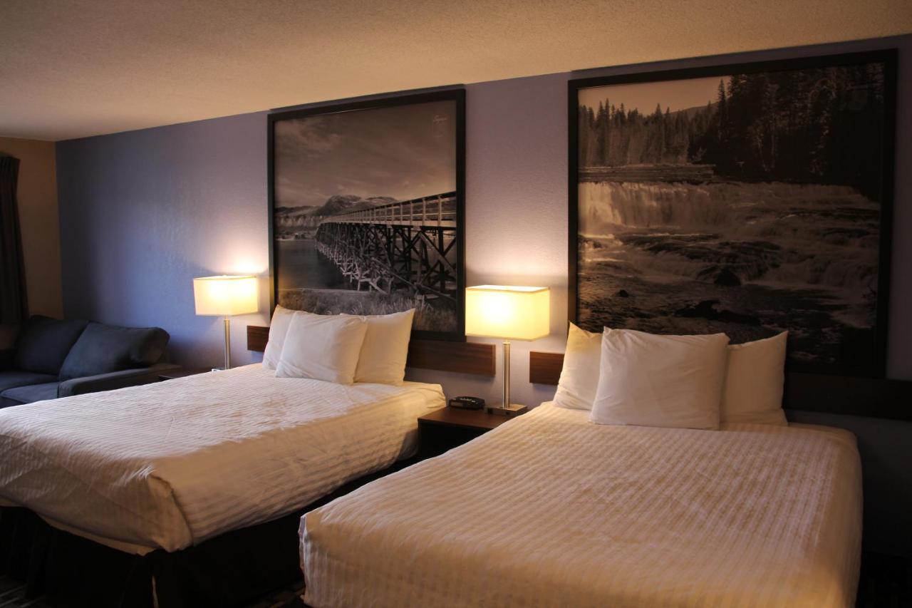 ซูเปอร์ 8 บาย วินด์แฮม แคมลูปส์ บริติชโคลัมเบีย Hotel ภายนอก รูปภาพ
